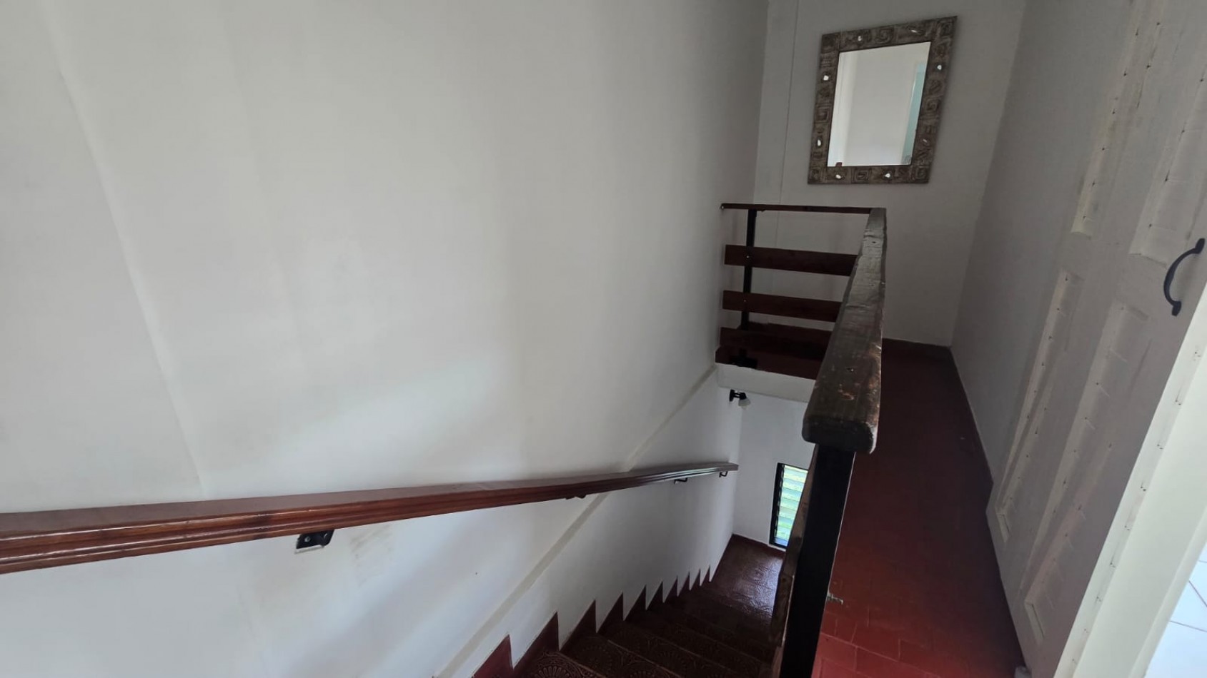 CASA 3 AMB. EN DOS PLANTAS C/ PATIO Y PILETA