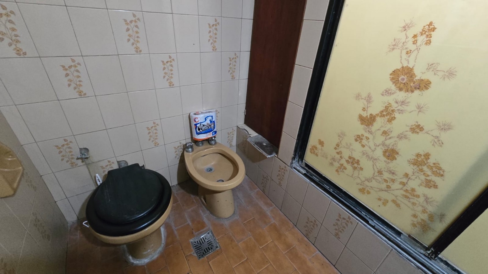 CASA 4 AMB AMPLIA CON GARAGE Y PILETA