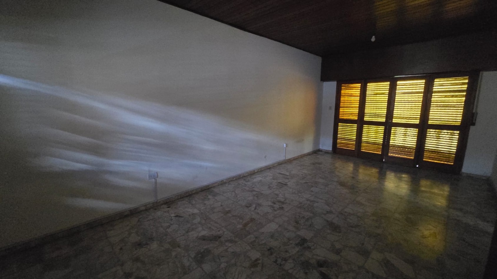 CASA 4 AMB AMPLIA CON GARAGE Y PILETA