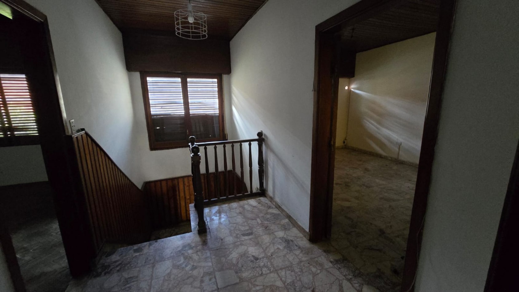 CASA 4 AMB AMPLIA CON GARAGE Y PILETA