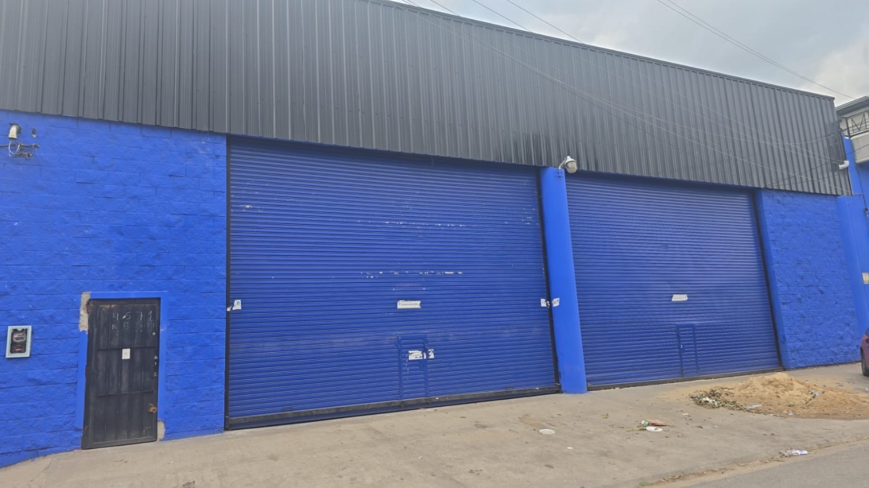 GALPON 840 M2. CON ENTREPISO
