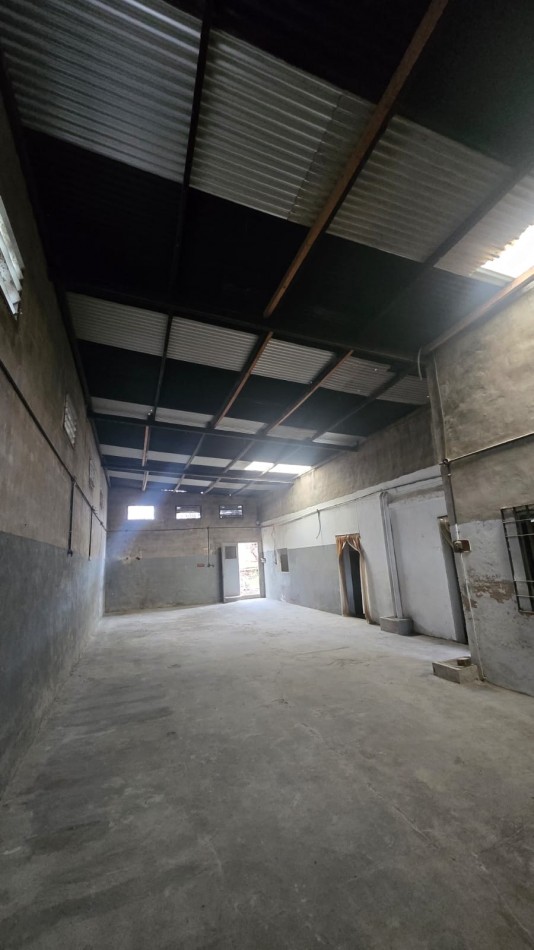 GALPON 80 M2. SOBRE LOTE 450 M2.