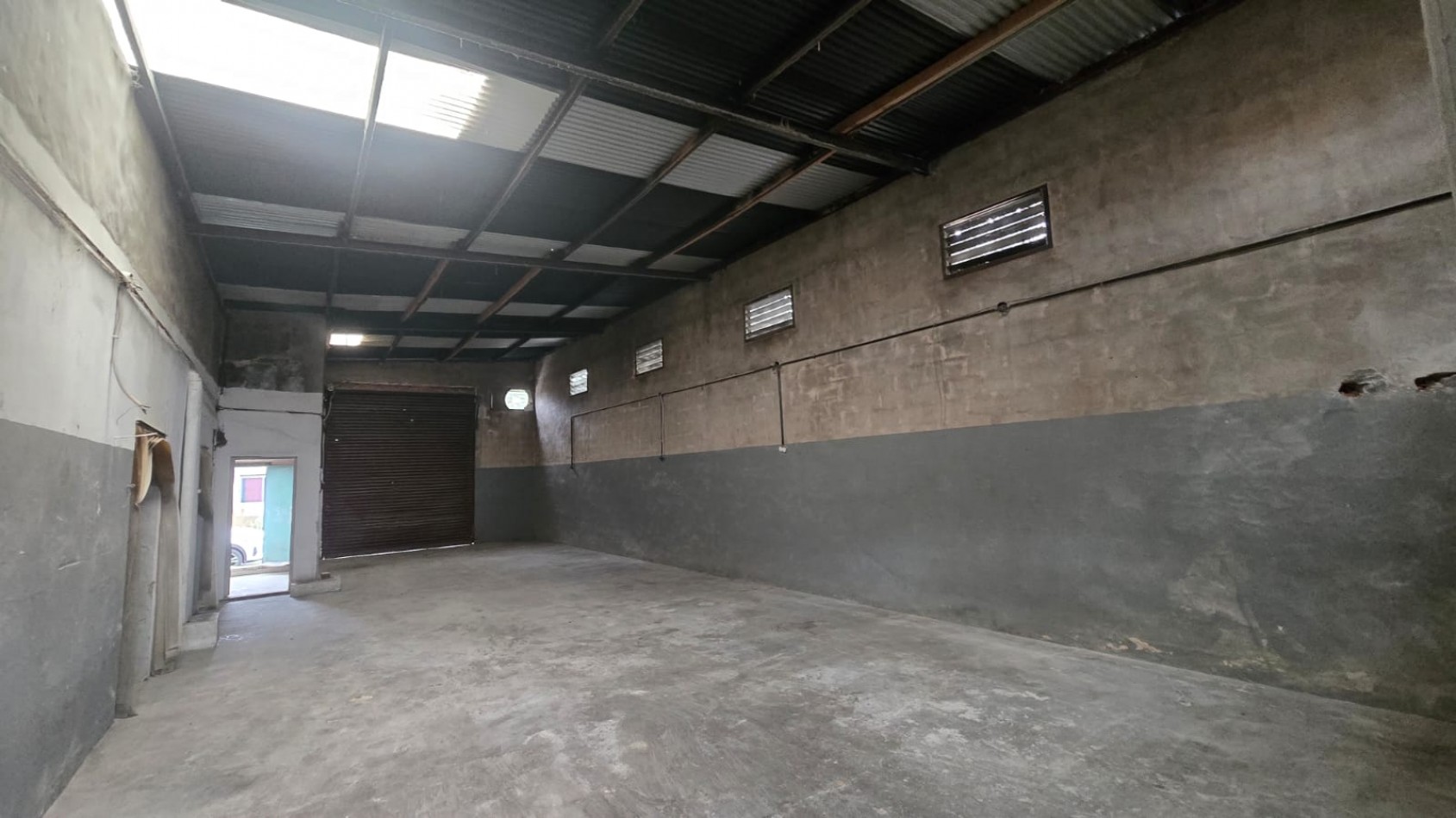GALPON 80 M2. SOBRE LOTE 450 M2.