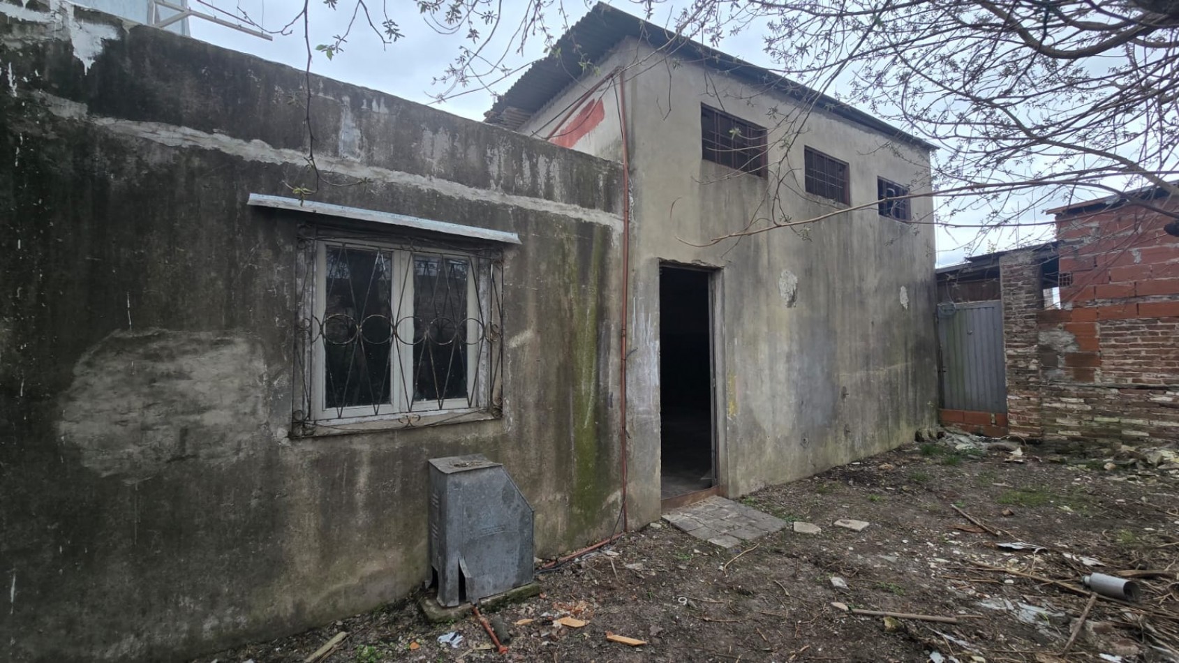 GALPON 80 M2. SOBRE LOTE 450 M2.
