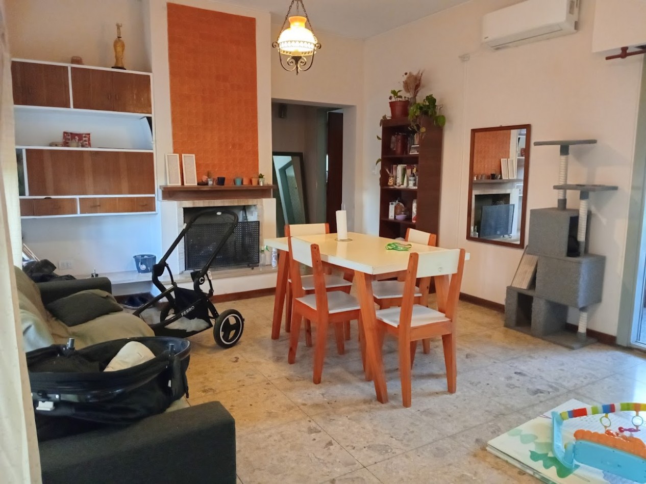 CASA DE 3 AMB. AMPLIOS C/ GARAGE Y PARQUE
