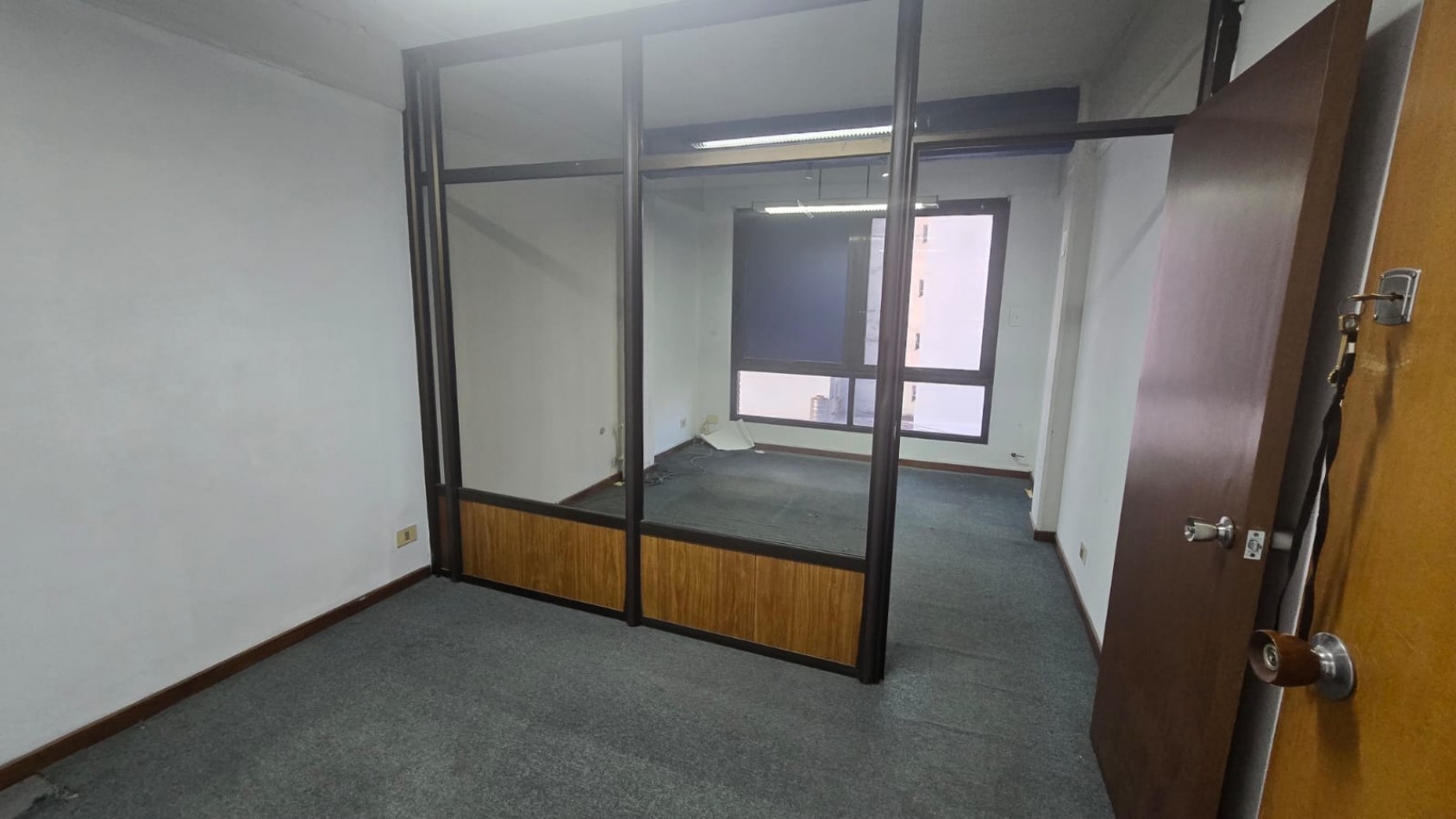 OFICINA 20 M2 EN 3ER PISO