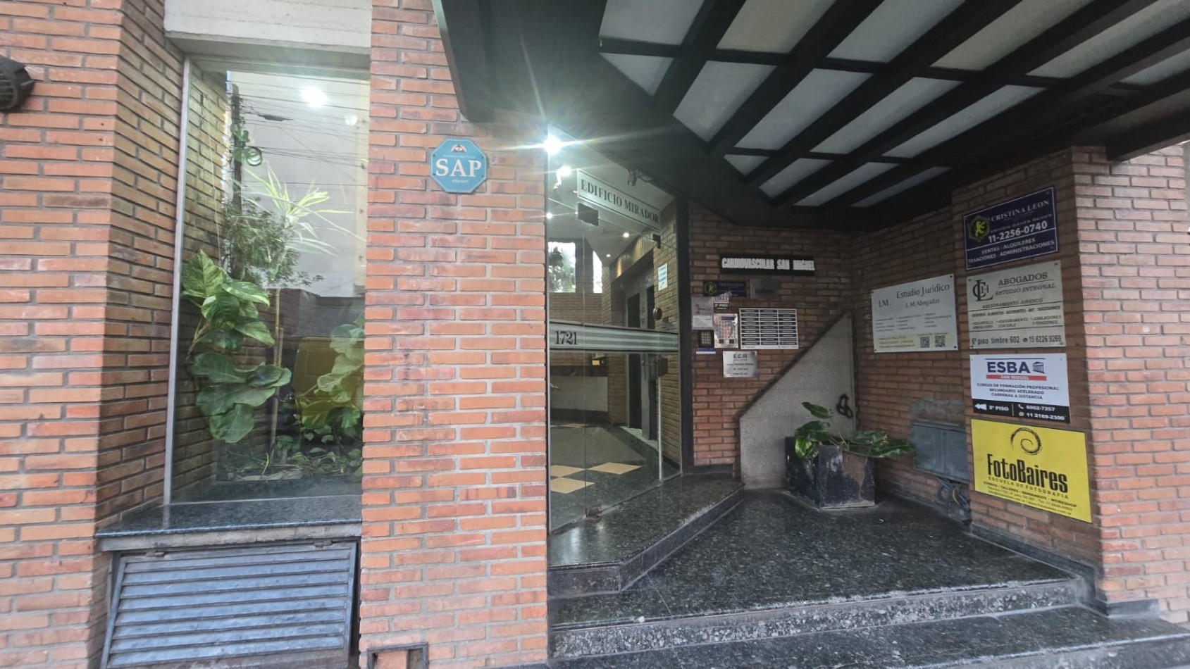 OFICINA 20 M2 EN 3ER PISO