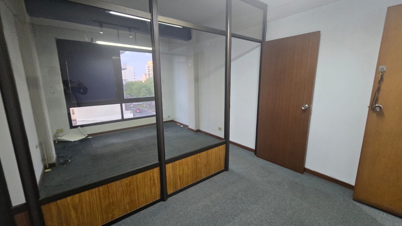 OFICINA 20 M2 C/ DIVISION DE DURLOK