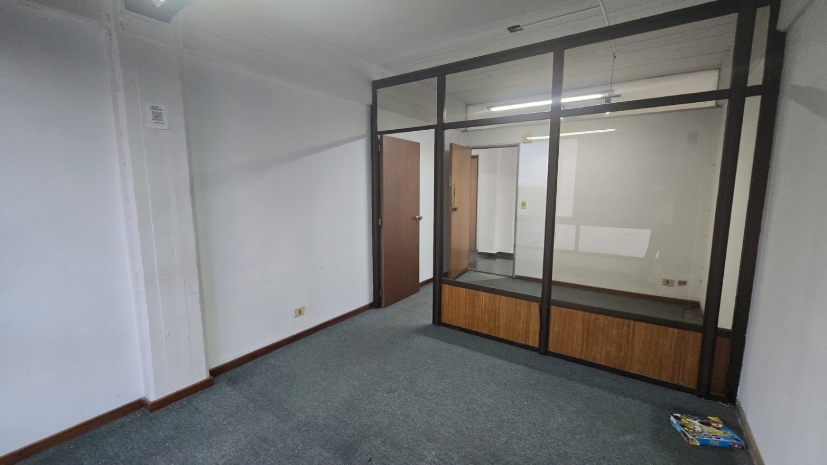 OFICINA 20 M2 C/ DIVISION DE DURLOK