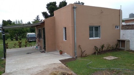 CASA AMERICANA 3 AMB. CON JARDIN