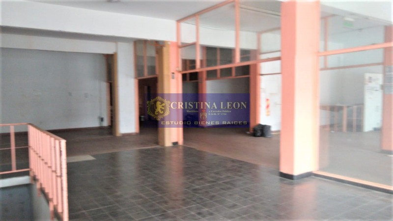 LOCAL 500 M2. C/PLAYA ESTACIONAMIENTO (SAN MIGUEL CENTRO)