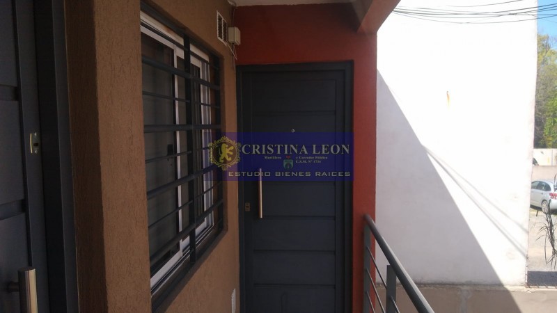 DEPARTAMENTO 2 AMB. FRENTE C/BALCON Y COCHERA (COMPLEJO)