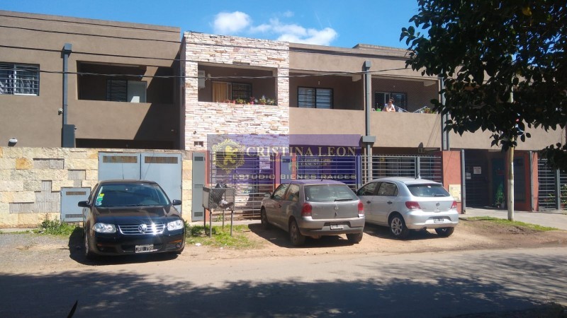 DEPARTAMENTO 2 AMB. FRENTE C/BALCON Y COCHERA (COMPLEJO)