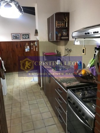 CHALET DE 3 AMB. C/GARAGE/ PARQUE/ PILETA