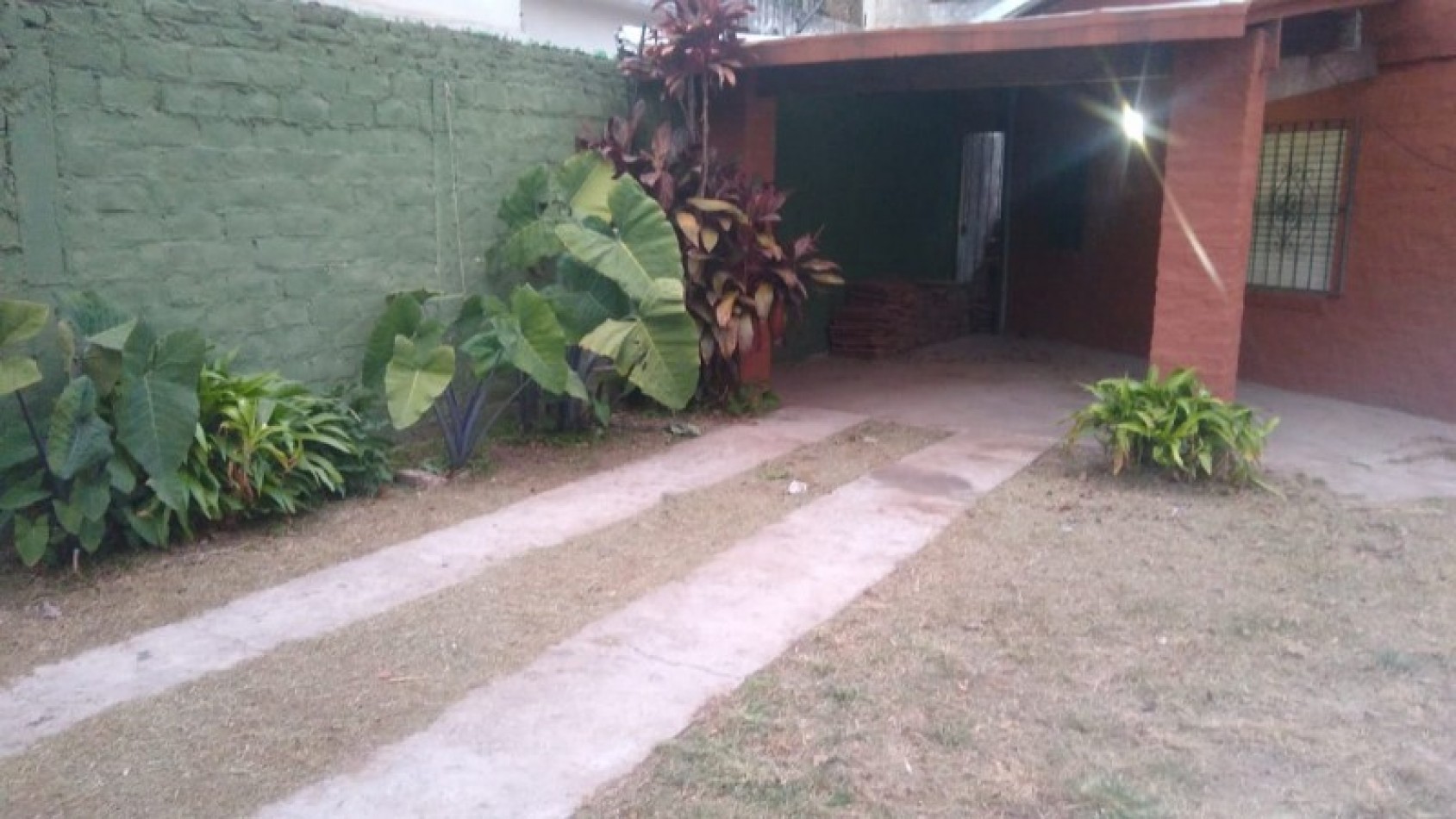 PROXIMAMENTE!!!     CASA  4 AMB. C/COCHERA Y JARDIN. (LOS POLVORINES)