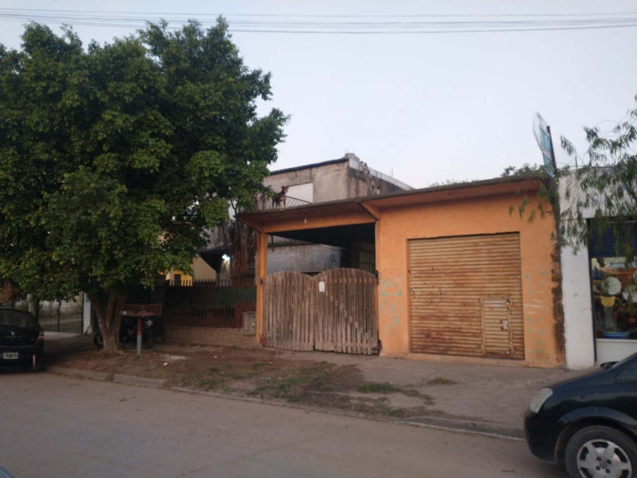 CASA AMERICANA 5 AMB. C/LOCAL/ GARAGE Y LOSA P/ CONSTRUIR