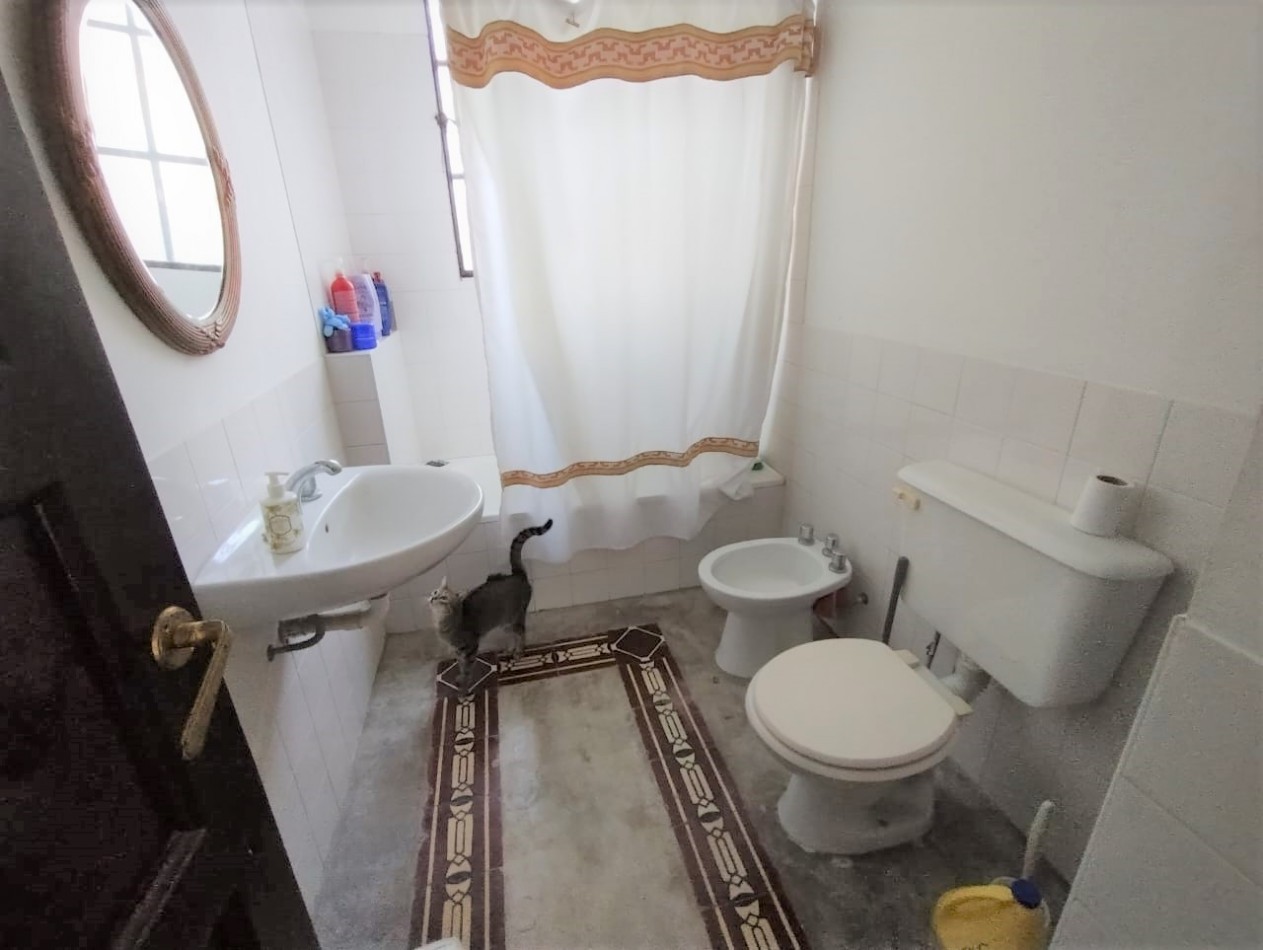 CASA   5 AMB.  1.663  M2. C/PISCINA (DON TORCUATO) 