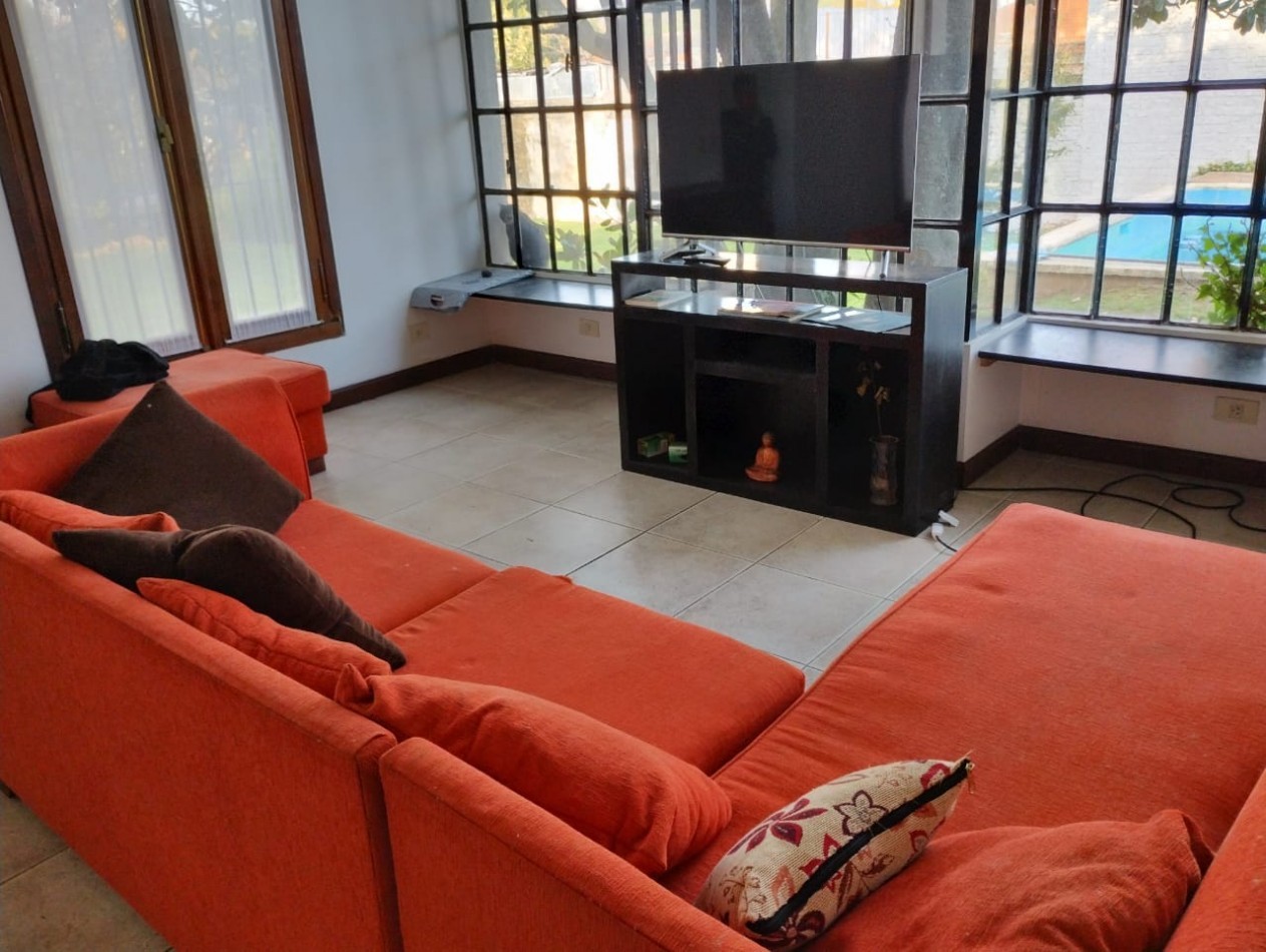 CASA   5 AMB.  1.663  M2. C/PISCINA (DON TORCUATO) 