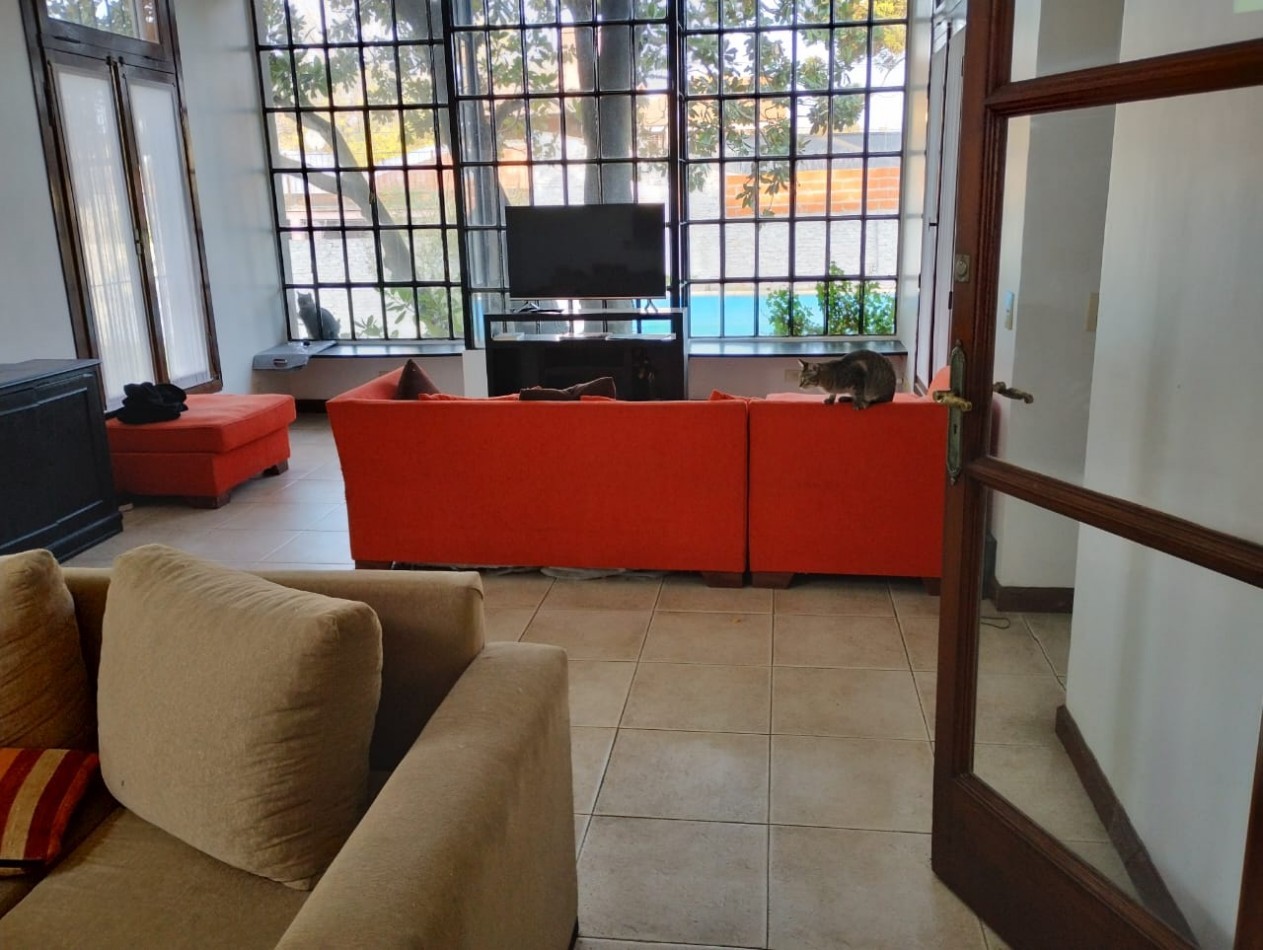 CASA   5 AMB.  1.663  M2. C/PISCINA (DON TORCUATO) 