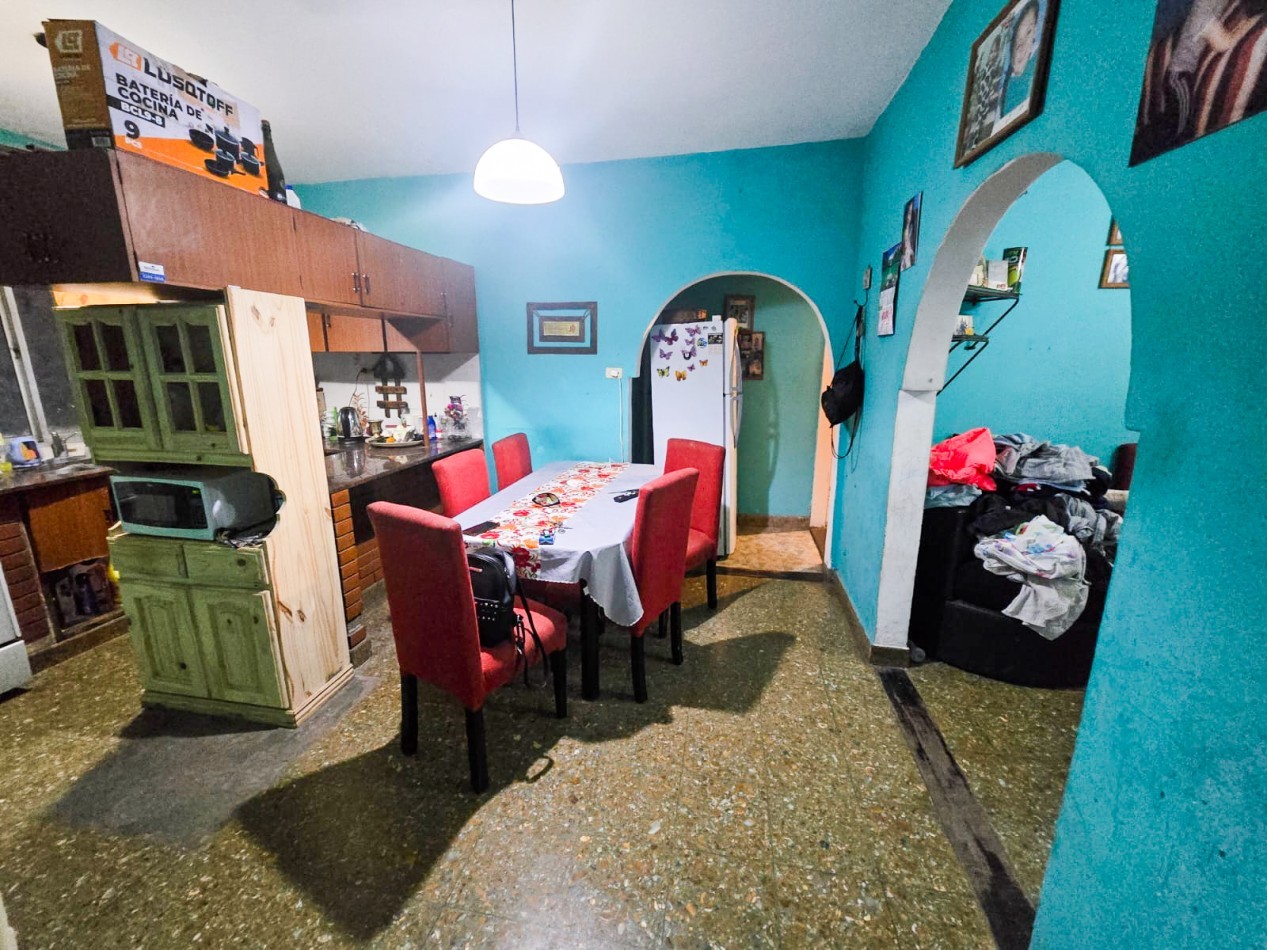 CASA 3 AMB CON DPTO 2 AMB. C/ COCHERA PARA 2 VEHICULOS