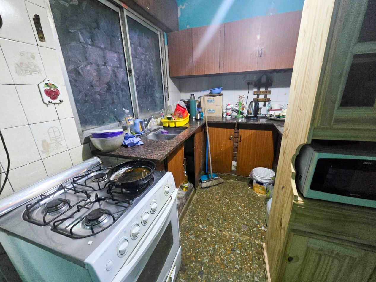 CASA 3 AMB CON DPTO 2 AMB. C/ COCHERA PARA 2 VEHICULOS