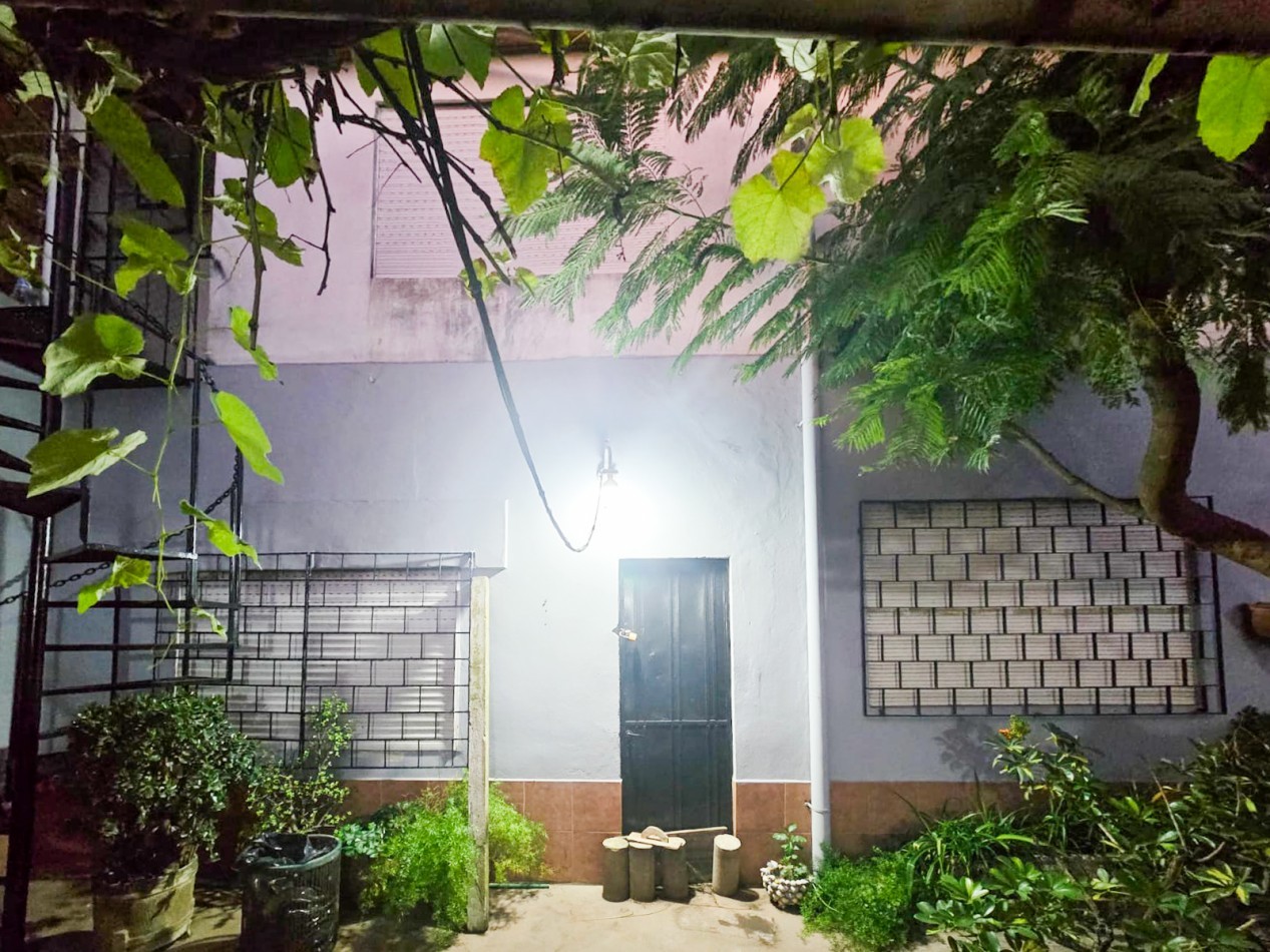 CASA 3 AMB CON DPTO 2 AMB. C/ COCHERA PARA 2 VEHICULOS