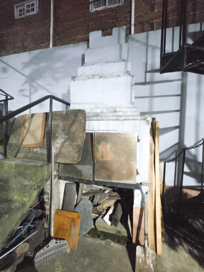 CASA 3 AMB CON DPTO 2 AMB. C/ COCHERA PARA 2 VEHICULOS