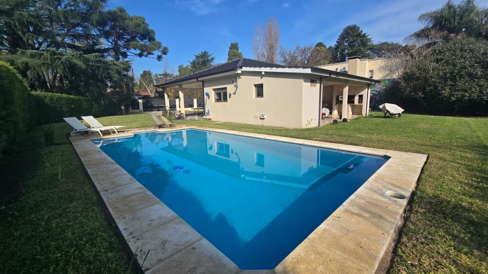 CHALET 4 AMBIENTE C/ PILETA PARRILLA Y QUINCHO, BARRIO CERRADO EL CORTIJO