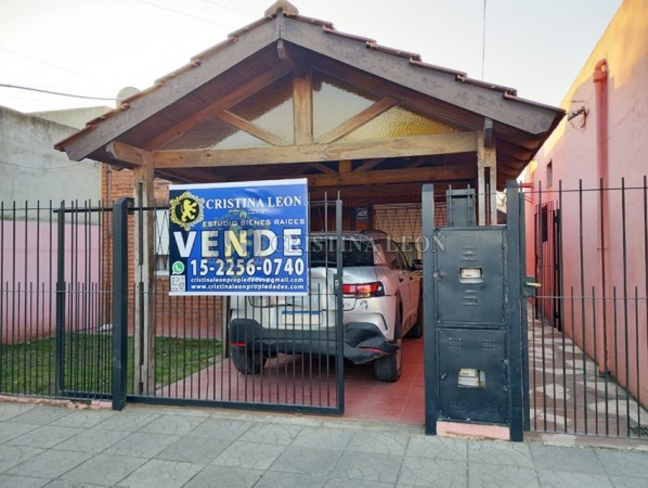 CASA AMERICANA  3 AMB. c/ PATIO Y COCHERA