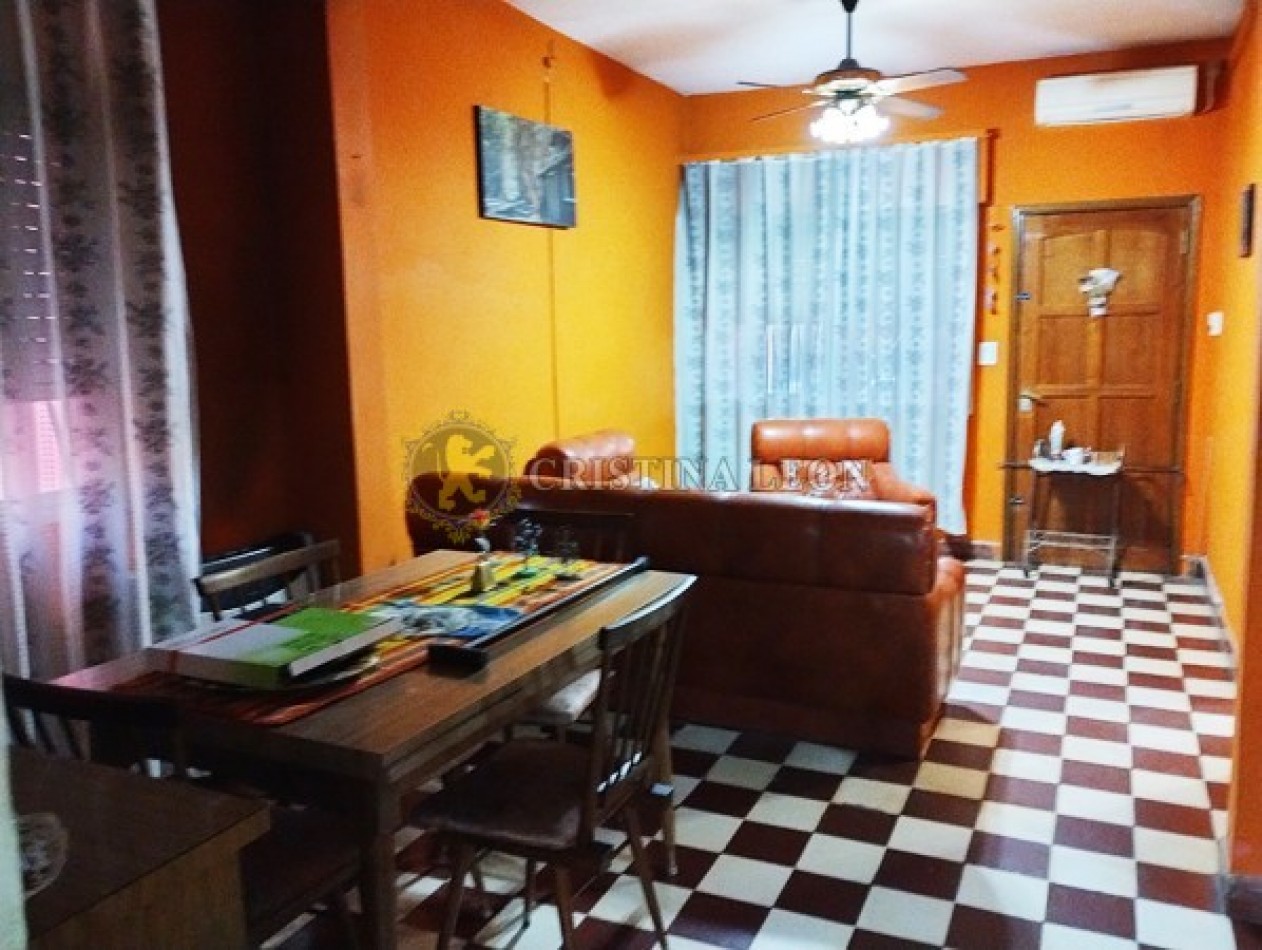 CASA AMERICANA  3 AMB. c/ PATIO Y COCHERA