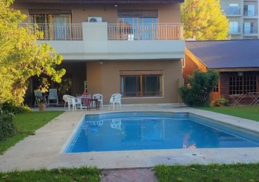 CHALET DE 8 AMB./ PARQUE /PISCINA/CTRO.SAN MIGUEL