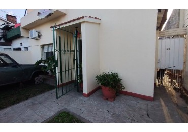 PROPIEDAD 3 AMB.  LOTE  312 M2. (CTRO. LOS POLVORINES)