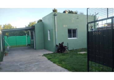 CASA AMERICANA 3 AMB. C/JARDIN  Y COCHERA