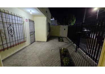 CASA AMERICANA 3 AMBIENTES PATIO / TERRAZA 