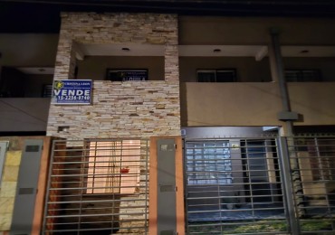 DEPARTAMENTO 2 AMB C/ COCHERA (COMPLEJO CERRADO)