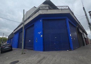 LOCAL ESQUINA 200 M2. CON ENTREPISO