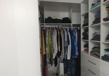 CASA   5 AMB.  1.663  M2. C/PISCINA (DON TORCUATO) 