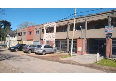 DEPARTAMENTO 2 AMB. C/ COCHERA  (COMPLEJO CERRADO)
